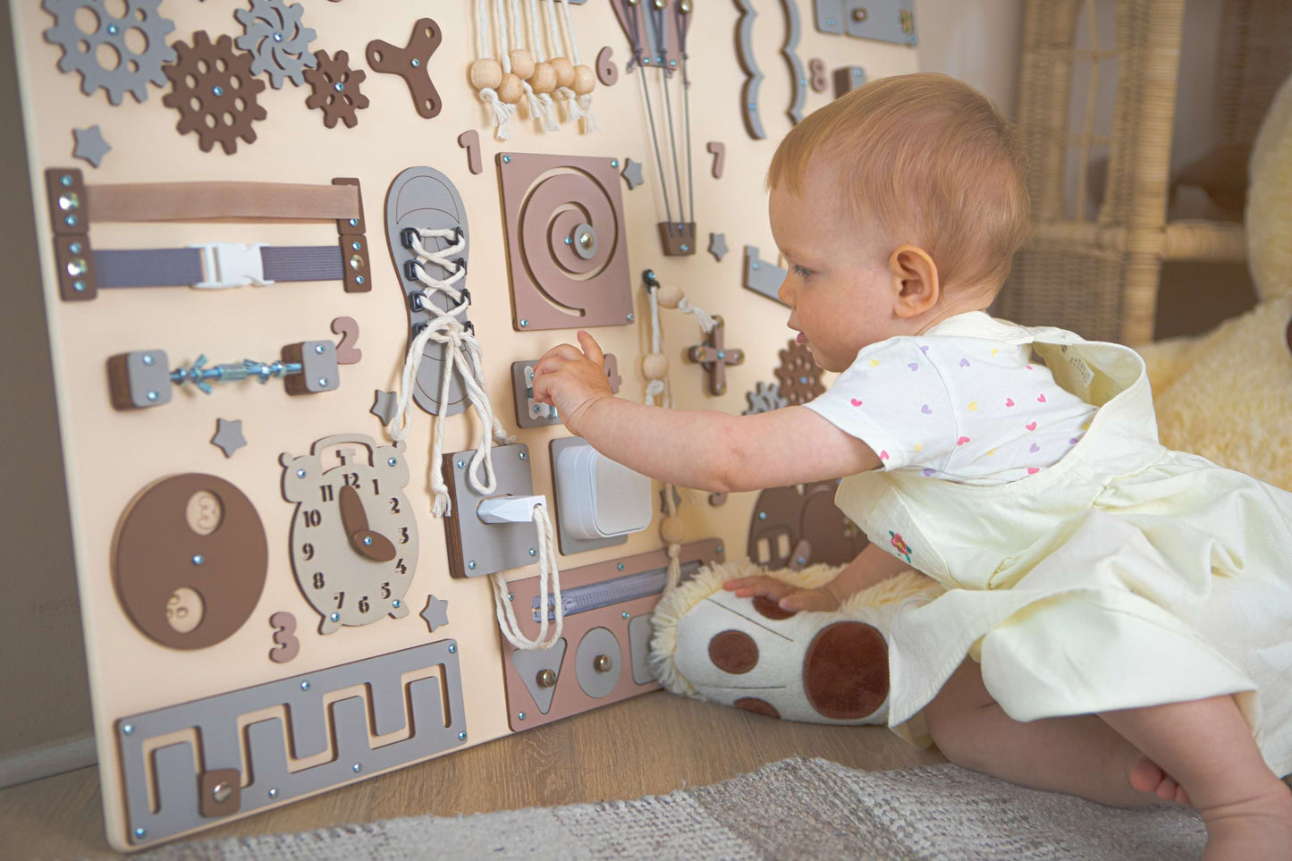 Busy Board Giant "Unlimited" – Das Premium Motorikzentrum (90 x 60 cm)