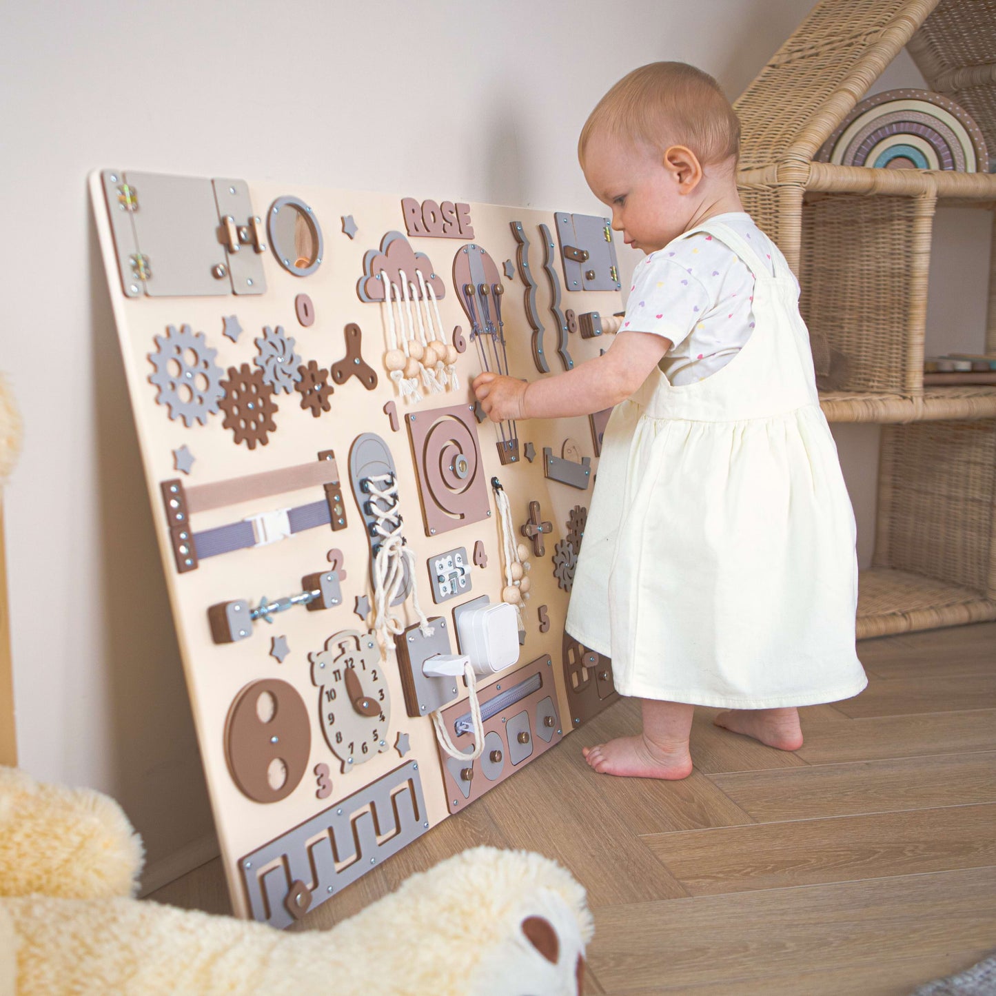 Busy Board Giant "Unlimited" – Das Premium Motorikzentrum (90 x 60 cm)