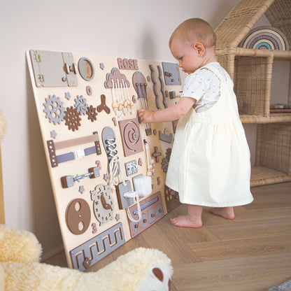 Busy Board Giant "Unlimited" – Das Premium Motorikzentrum (90 x 60 cm)